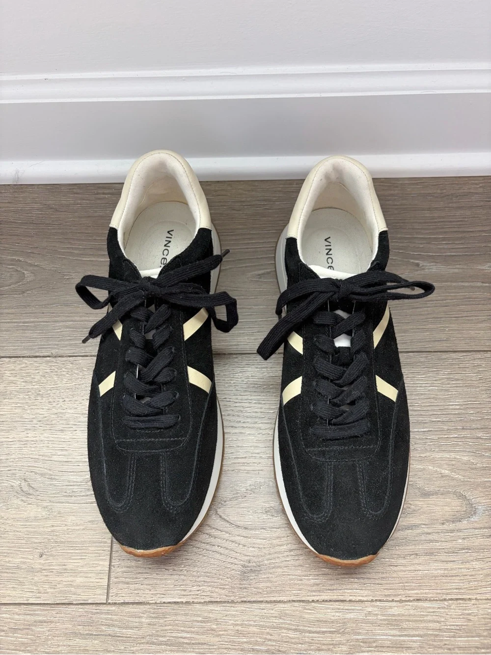 NWT Vince Women’s O’Hara Lace Up Leather and Suede Sneaker